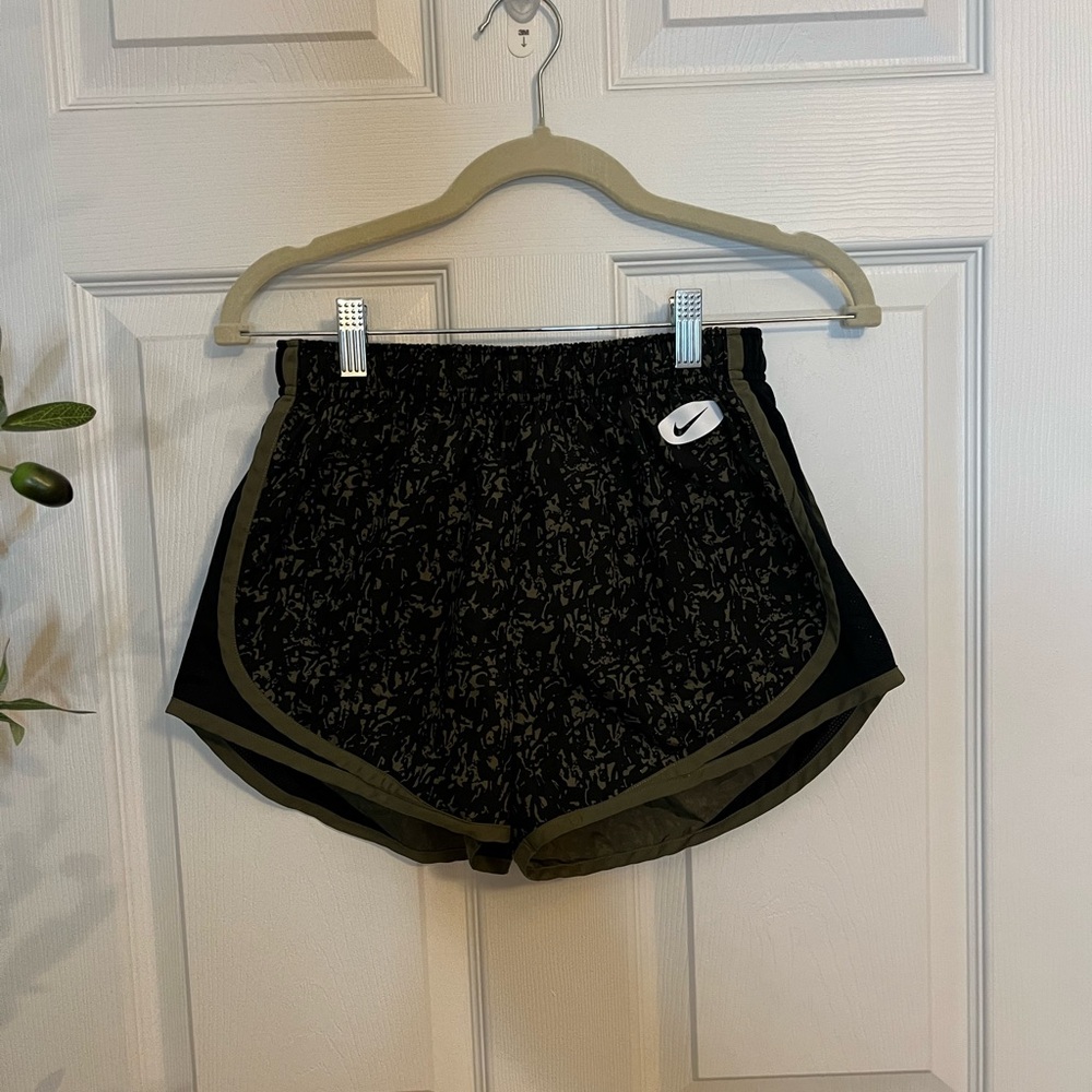 Nike Women's Black Running Shorts - Picture 1 of 3
